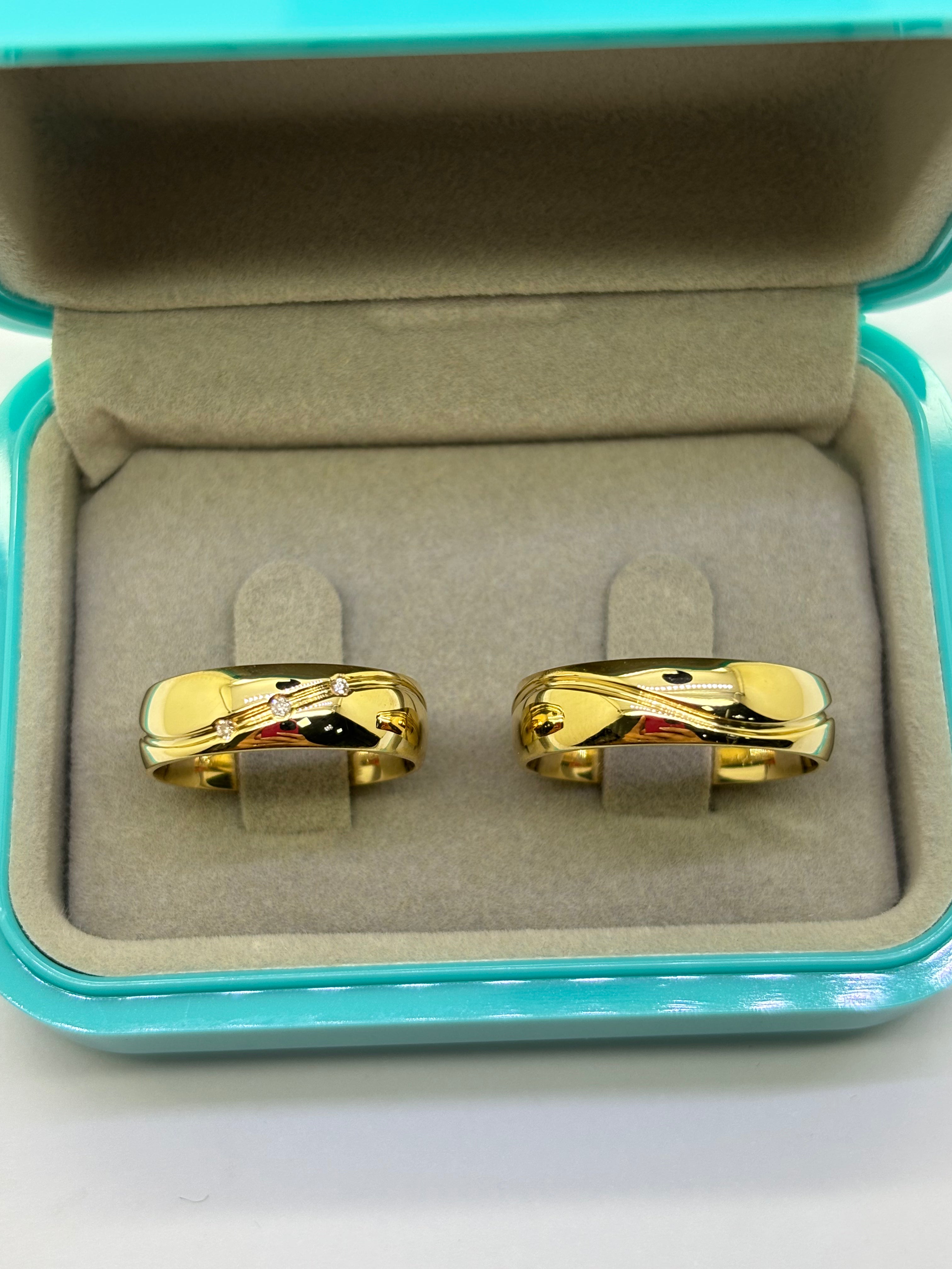 PAR ALIANÇAS COM FRIZO